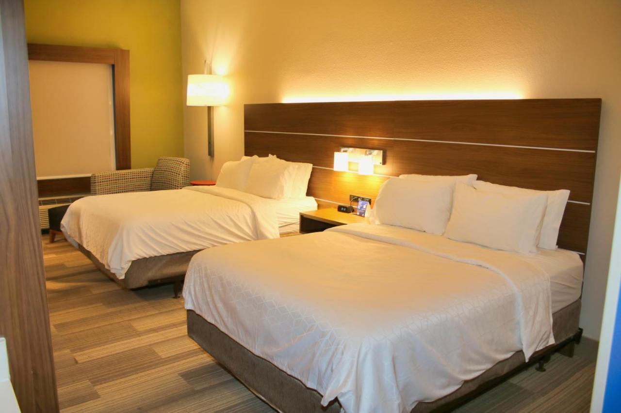 Holiday Inn Express By Ihg Douglas Exterior photo