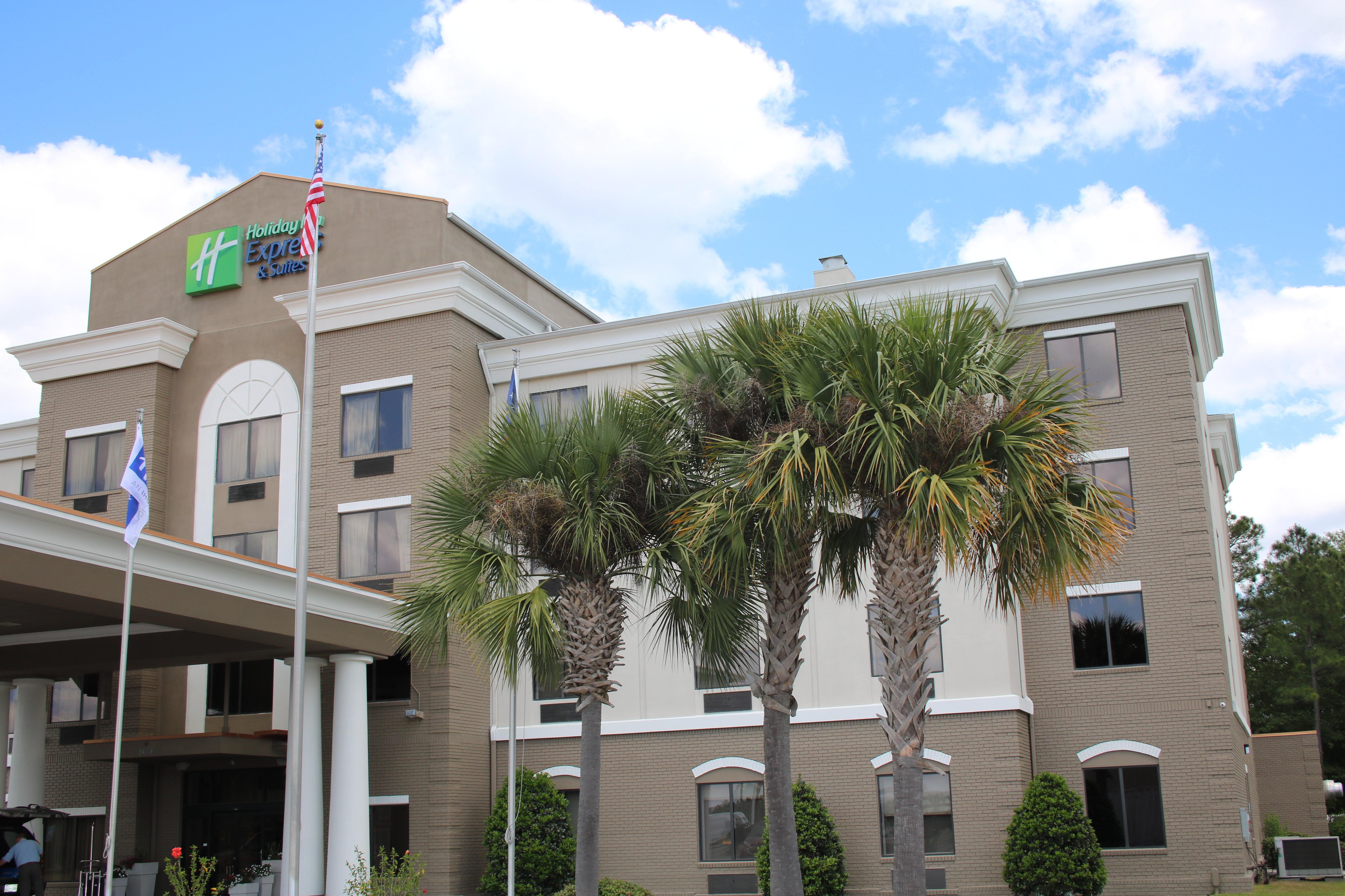 Holiday Inn Express By Ihg Douglas Exterior photo